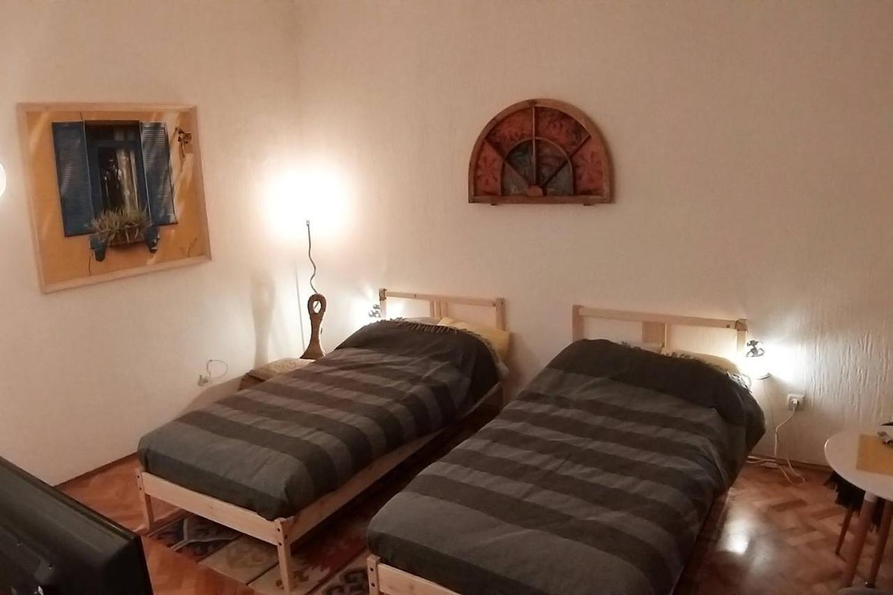 Appartamento BGMignonne, so cozy, so relaxing, so near center Belgrado Esterno foto